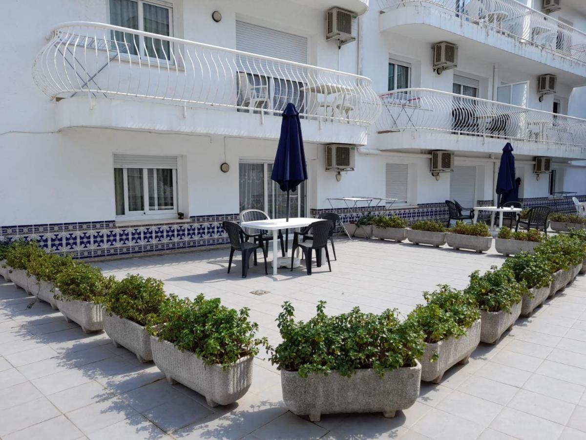 Apartamentos Las Americas - Blanes Beach Экстерьер фото