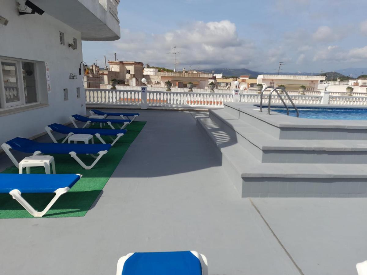 Apartamentos Las Americas - Blanes Beach Экстерьер фото