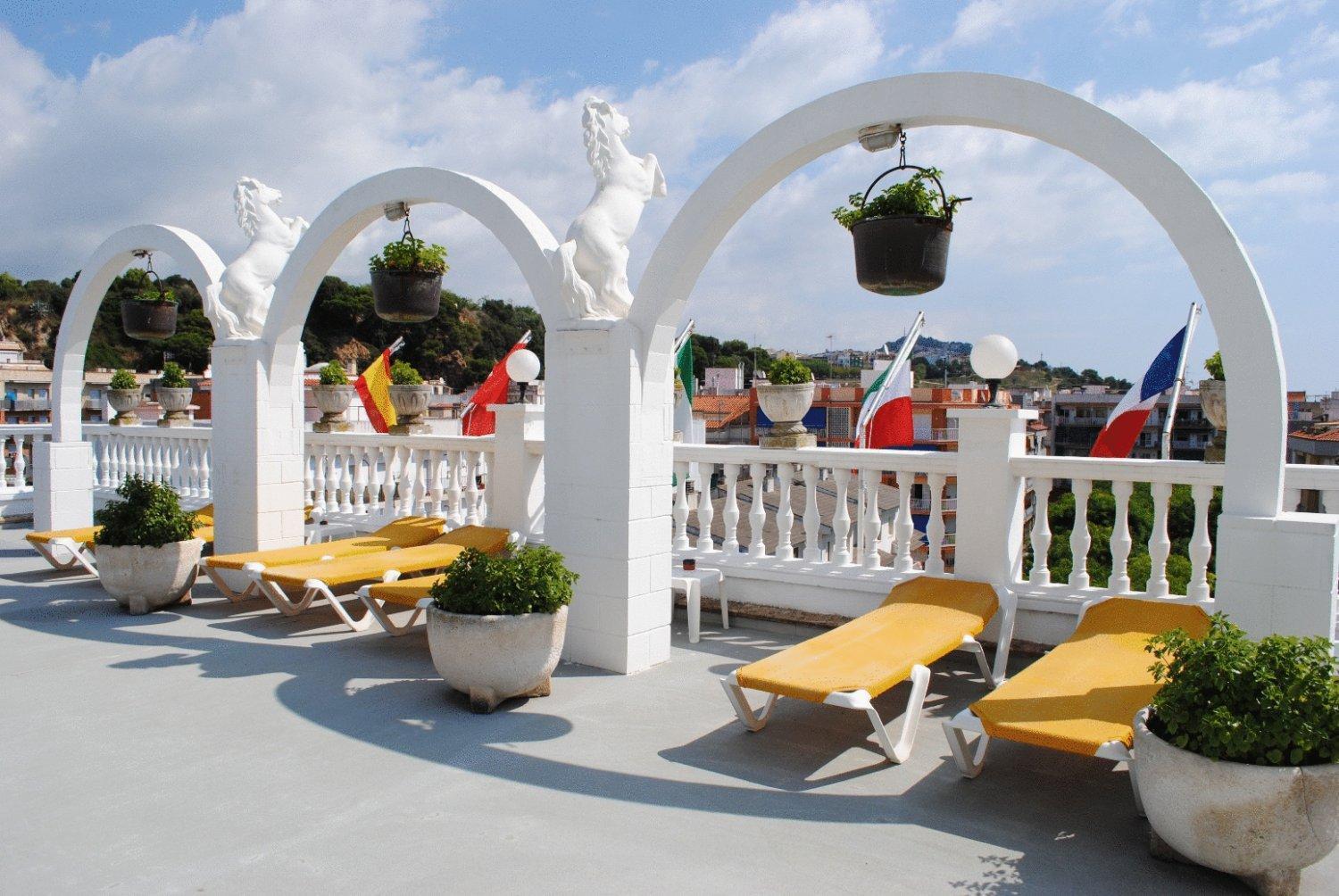 Apartamentos Las Americas - Blanes Beach Экстерьер фото